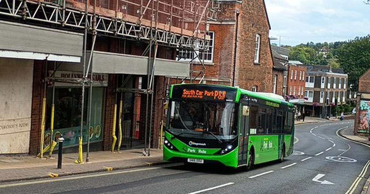 26042 - SN16 OOU